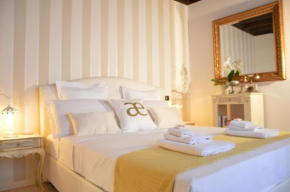  Historic Center - Elegant Apartment with Charming Antiques - Raffaello Inn  Рим
